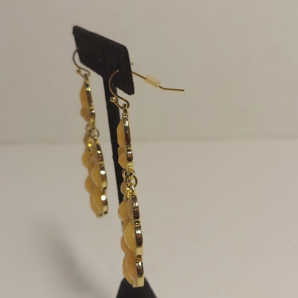 Amber Yellow Colored Chandelier Dangle Earrings Gold Tone Fishhook Style - Picture 3 of 7